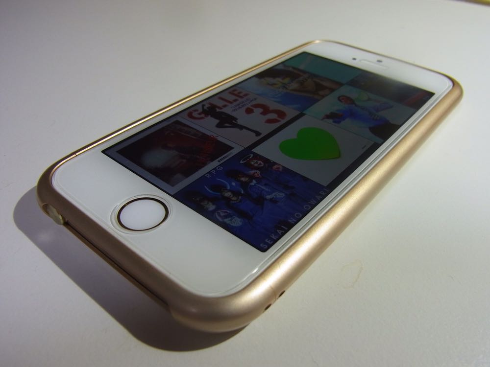 iPhone5Sとジュラルミンバンパー